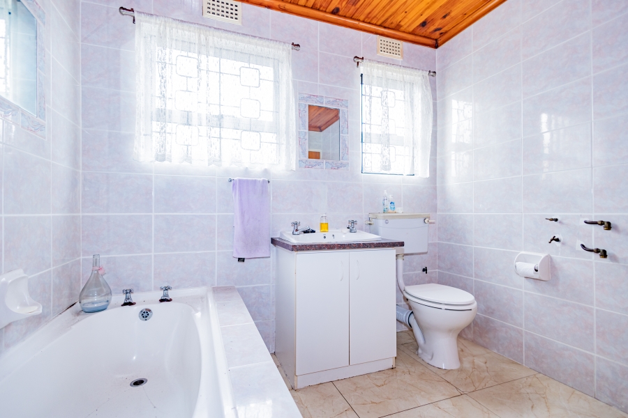 4 Bedroom Property for Sale in Strandfontein Village Western Cape